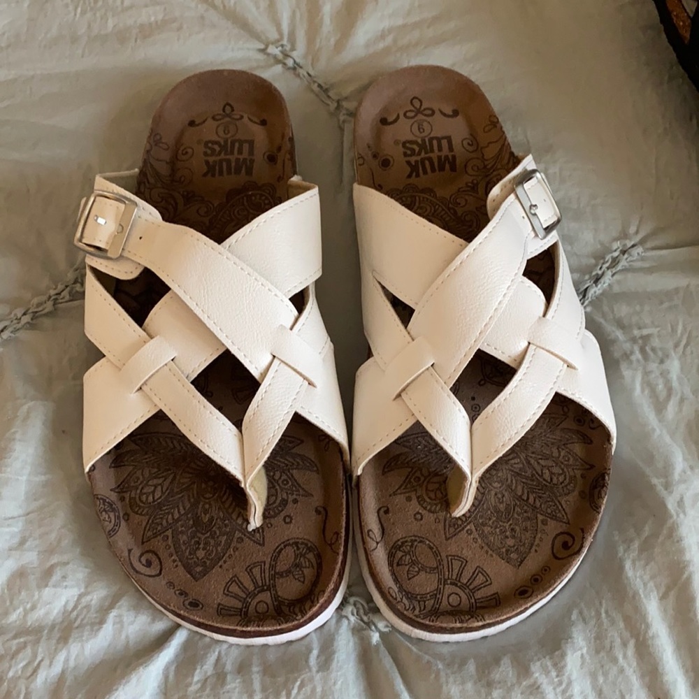 Women’s white Muk Luks